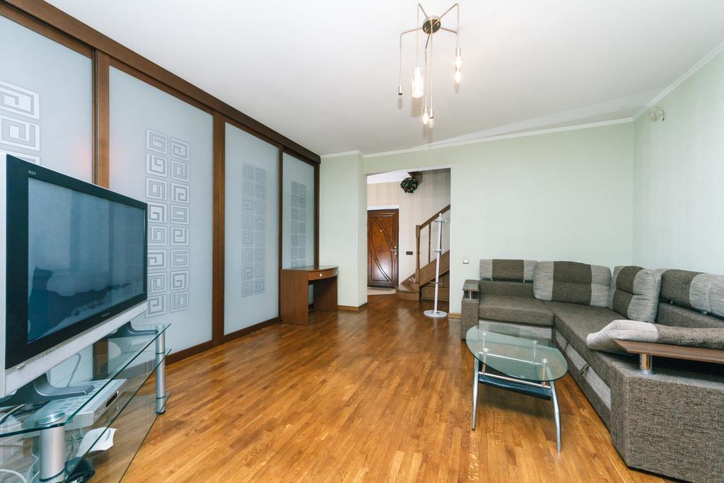 Two-Storey Apartment Near Iec Киев Экстерьер фото